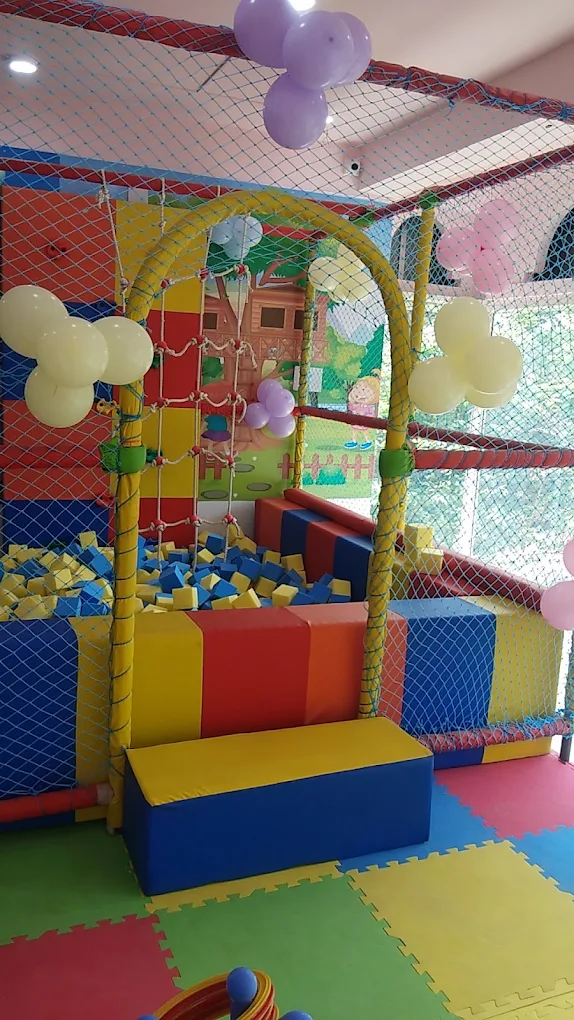 Ball pit and soft foam block zone